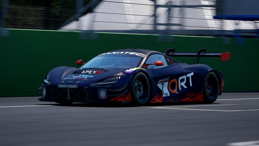 QRT eSports | McLaren 720S GT3 EVO