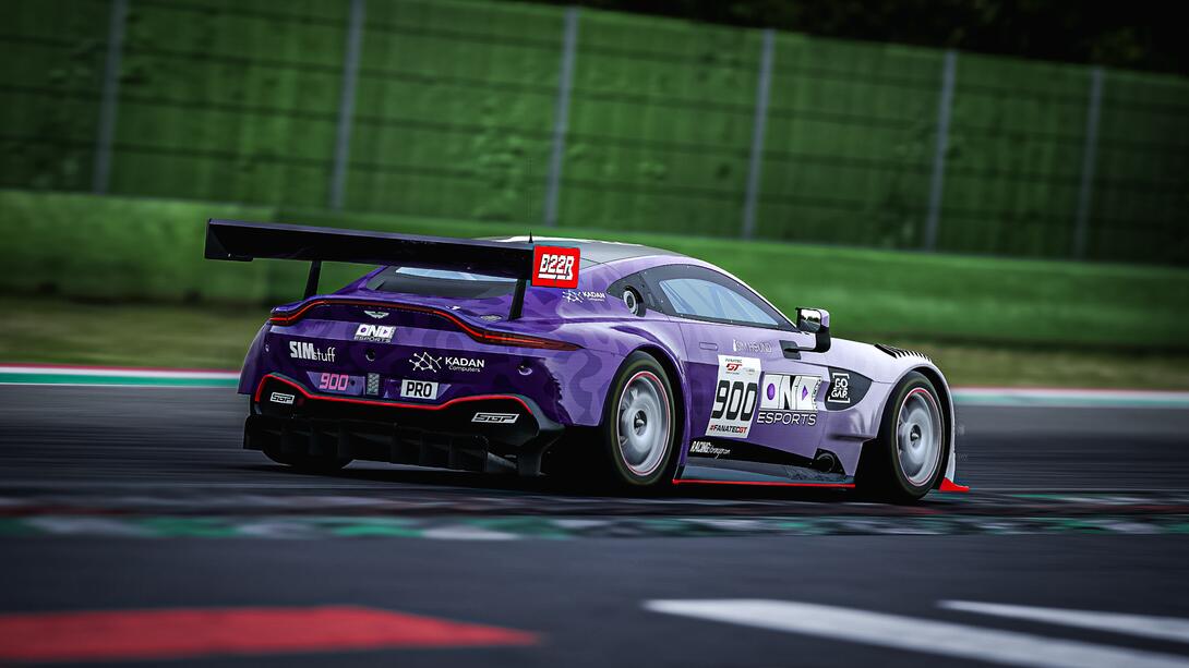 oNiD eSports Aston V8 GT3