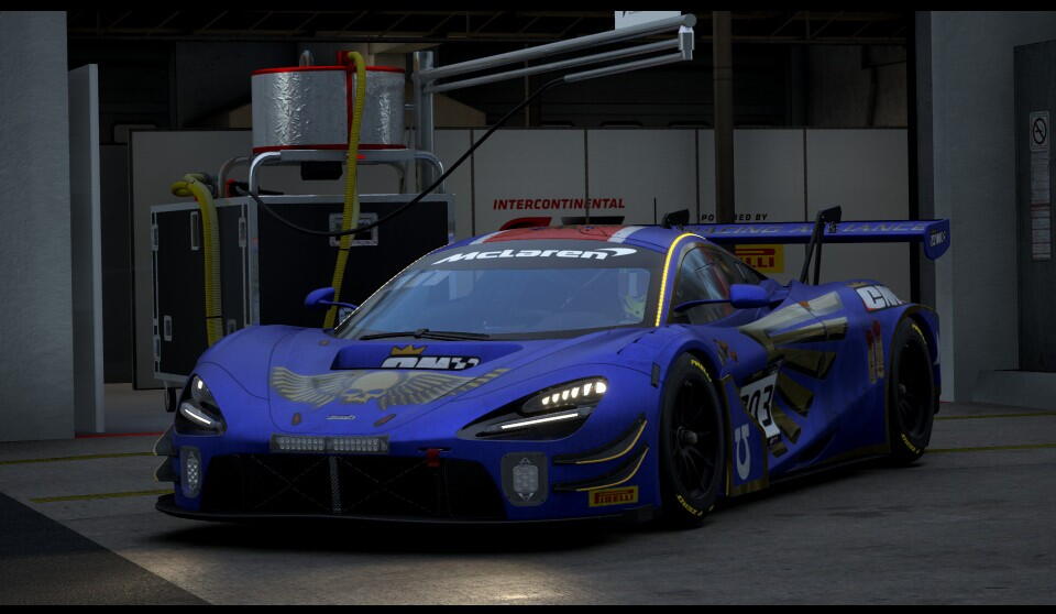 S16_UltraMarines_Mclaren_211