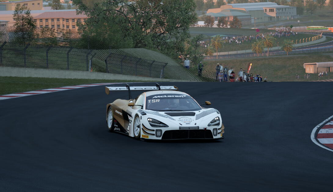 Velocity 997 McLaren White