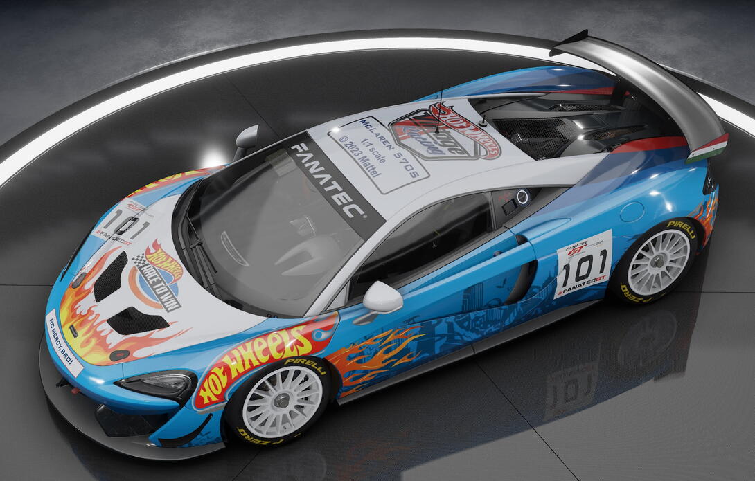 #111_Hot_Wheels_McLaren_GT4