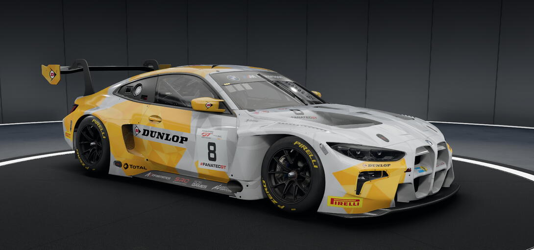 8 BMW M4 Dunlop