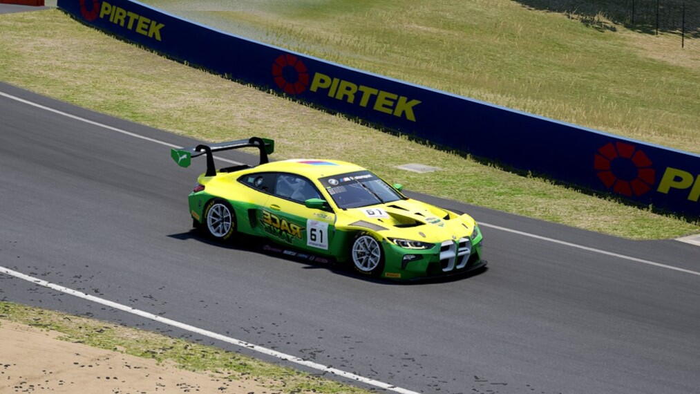 RaceWithSan 61 UrbanTaxiTeam BMW M4 GT3